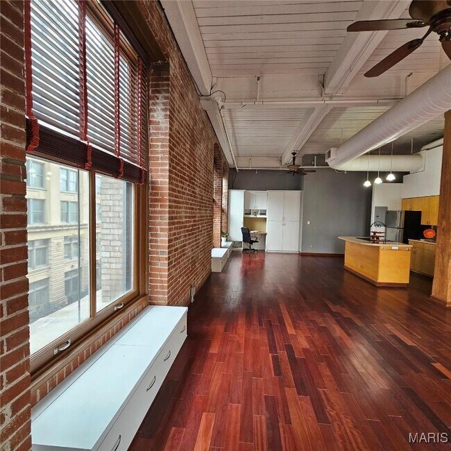 Building Photo - 507 N 13th St