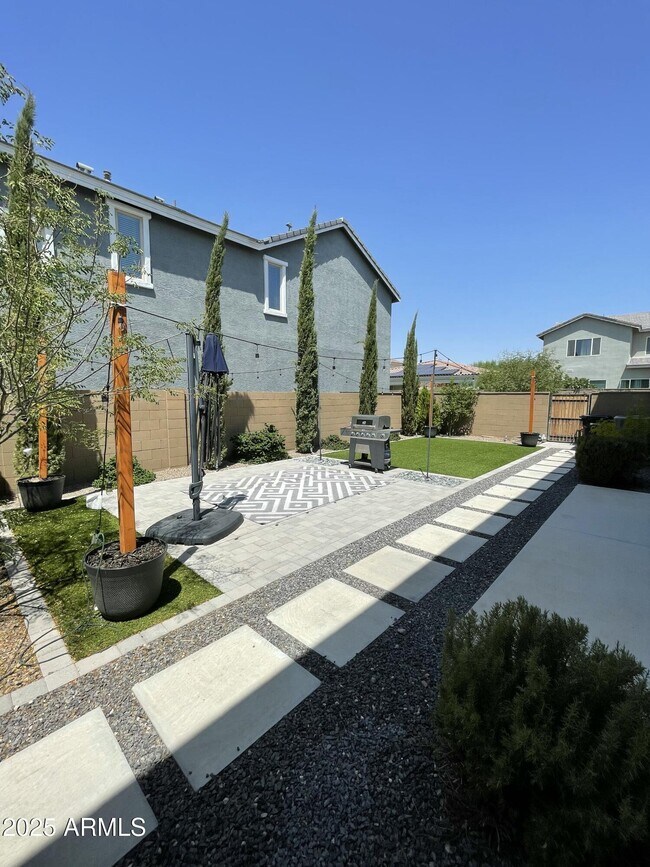 Building Photo - 25710 N 20th Ln