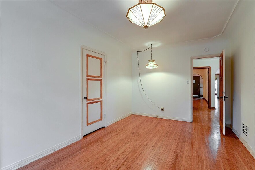 Building Photo - 1136 S Spaulding Ave