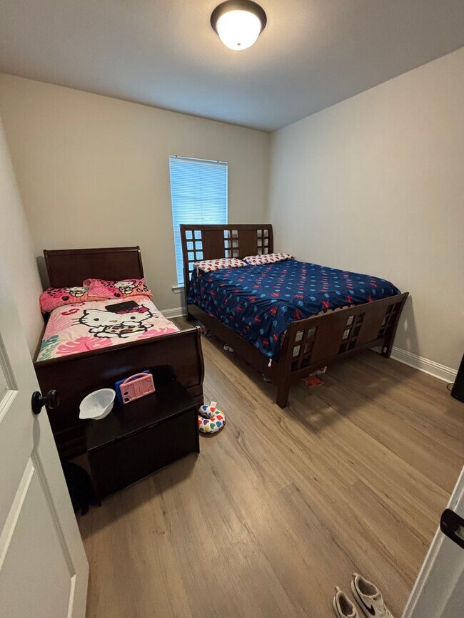 Building Photo - Gorgeous 3 Bedroom Home in Princeton - Only 3 Years Old!