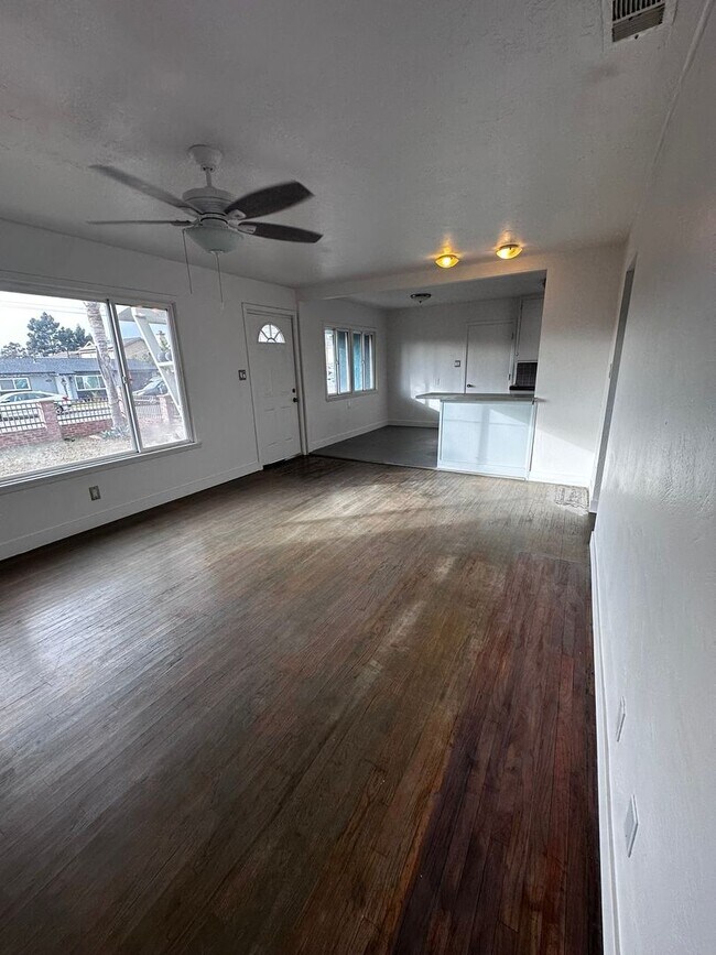 Building Photo - 1145 14th St