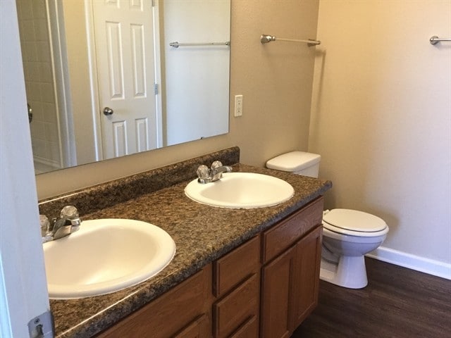 Building Photo - 4660 Amesbury Pl