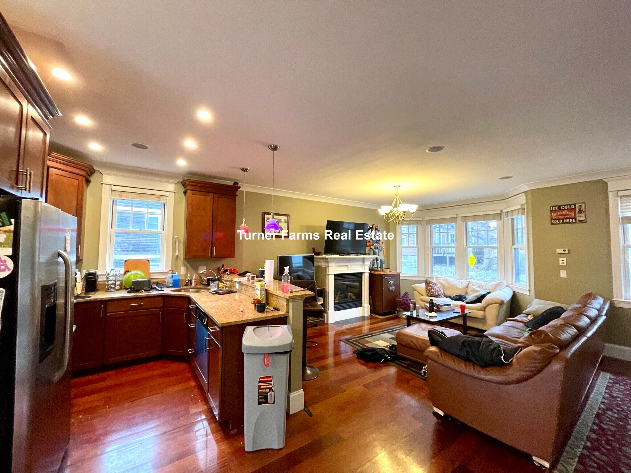 Building Photo - 15 Eldora St