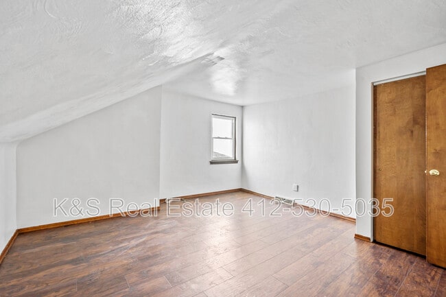 Building Photo - 56 Wilson St