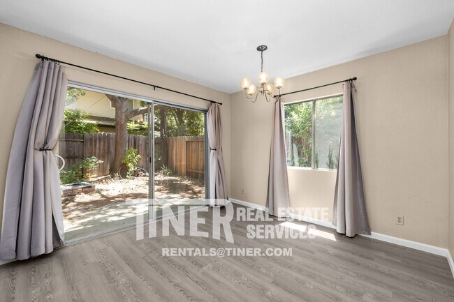 Building Photo - Darling 3 Bedroom Near Downtown - Location...