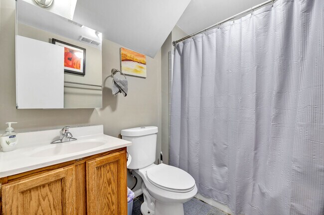 Building Photo - 121 New York Ave NW