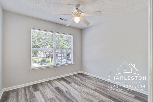 Building Photo - 230 Darcy Ave