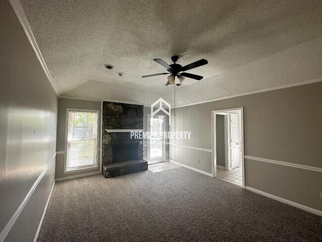 Building Photo - 3482 Kirby Terrace Dr