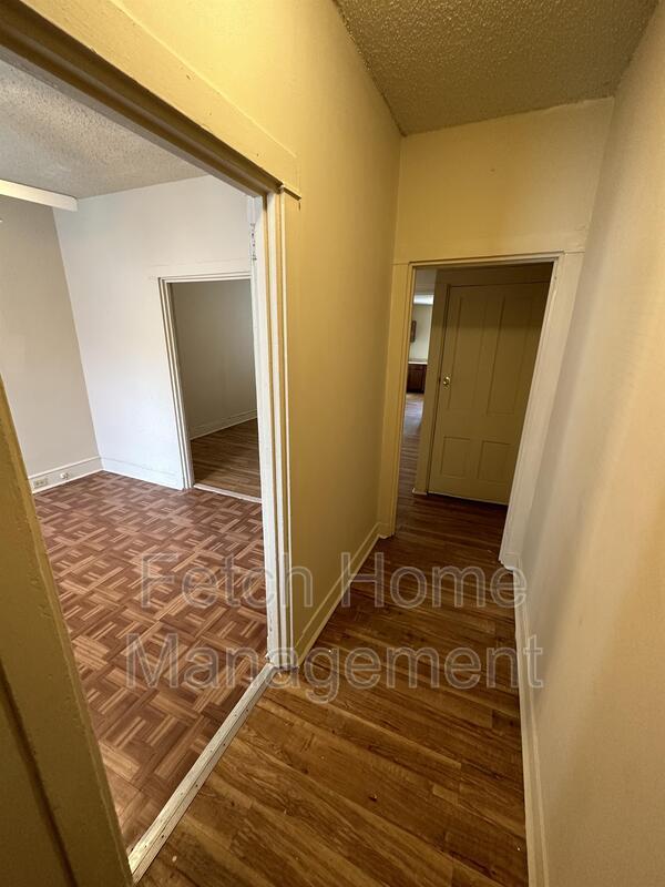 Building Photo - 326 Beaver St