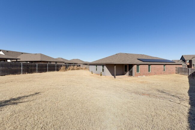 Building Photo - Stunning 4-Bed Home in Deer Creek Schools with Open Floorplan & Community Amenities