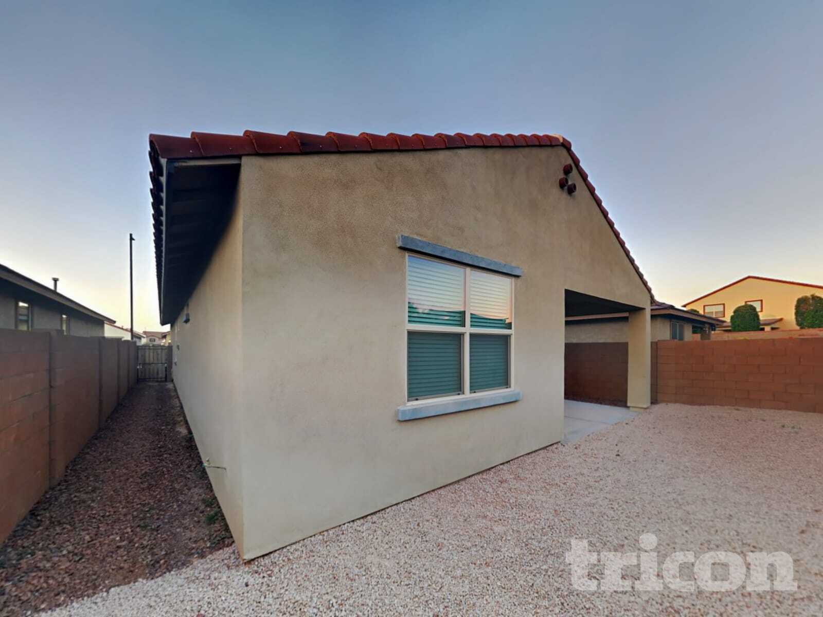 Building Photo - 14366 W Pershing St