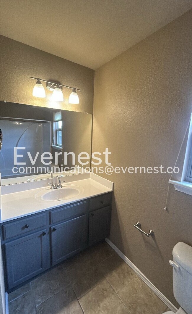 Building Photo - 12009 Big Ridge Cir