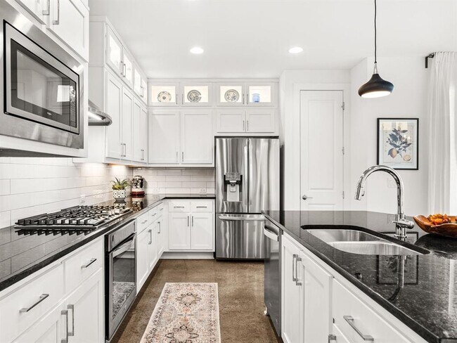 Building Photo - 3711 Garden Villa Ln