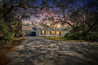 Building Photo - 11304 Balm Riverview Rd