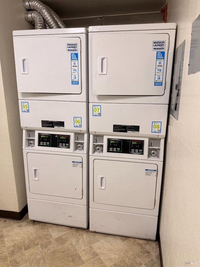 Building Photo - 4888 Clayton Rd