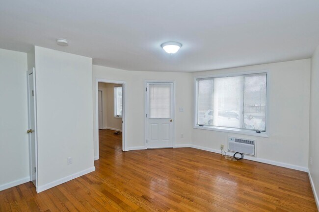 Building Photo - 181 State St