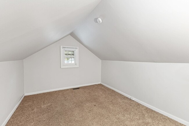 Building Photo - MADISONVILLE - Charming 3+ Bed Cape Cod