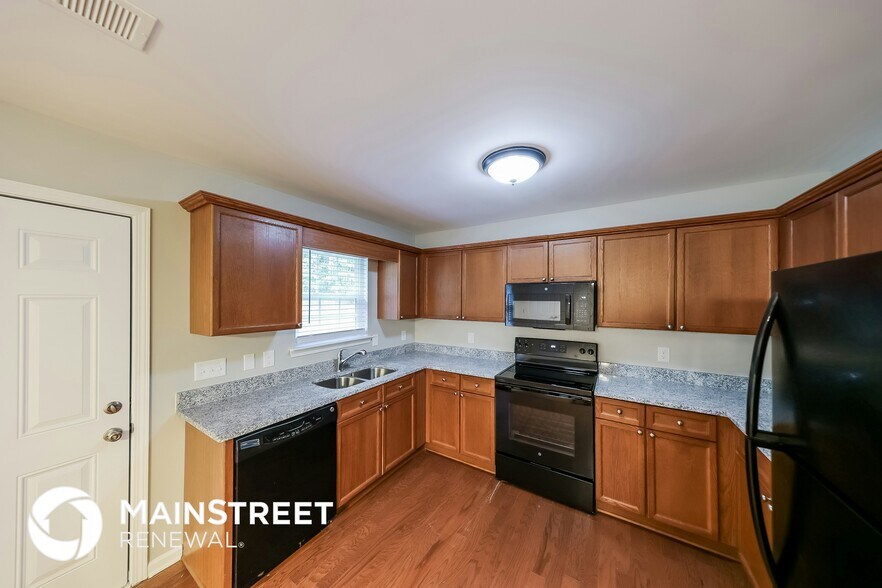 Building Photo - 2758 Mt View Rd