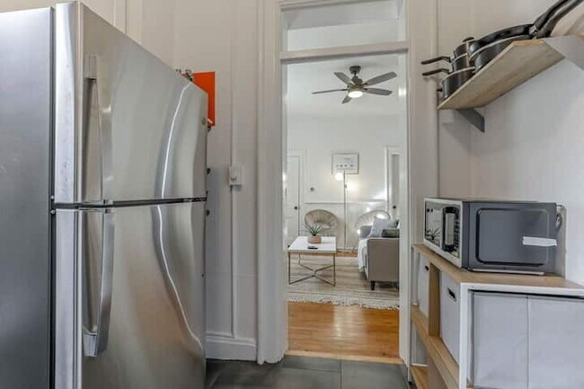 Building Photo - The Artist's Apt. | 1BR | Short North | +Parking