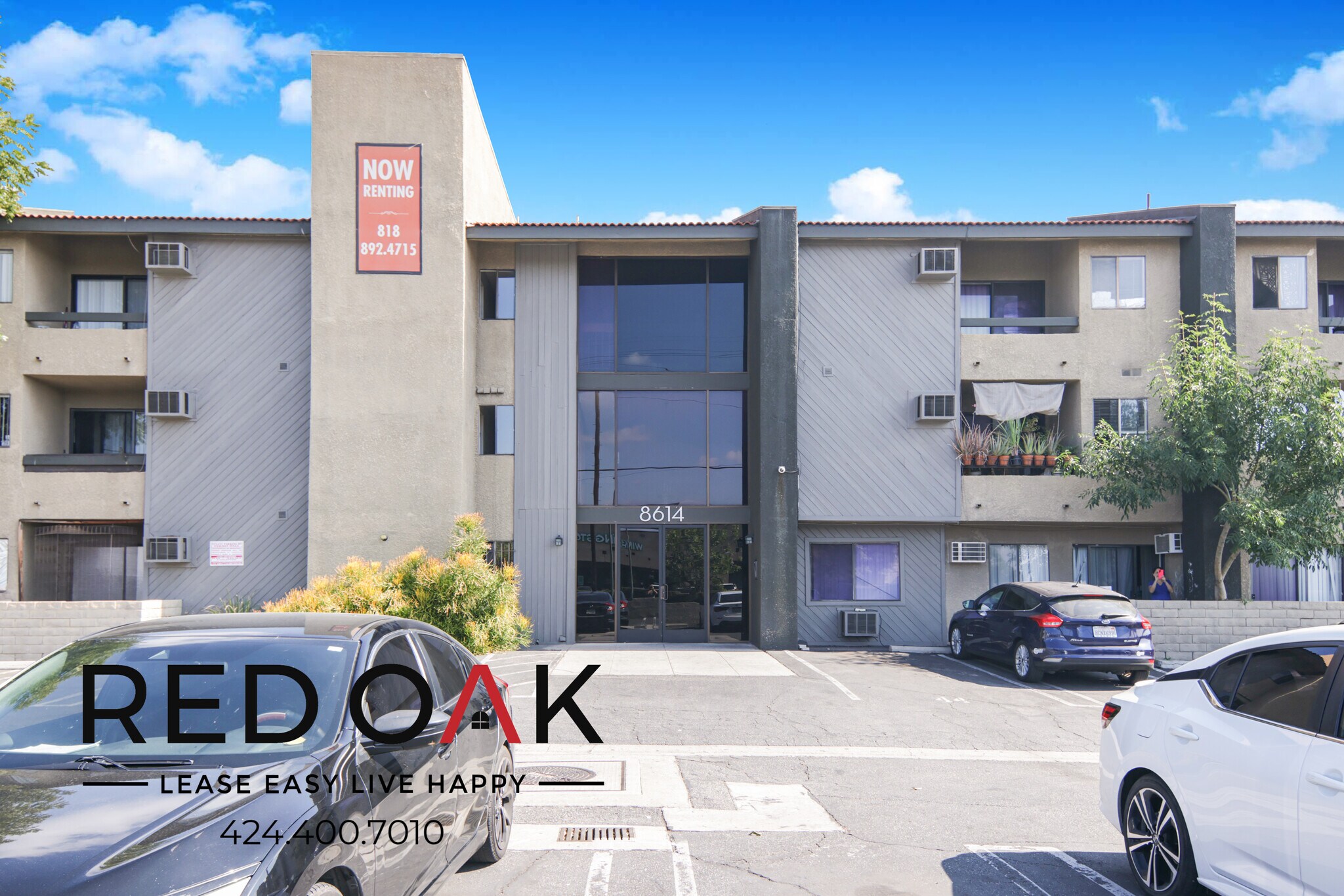 Building Photo - 8614 Woodley Ave