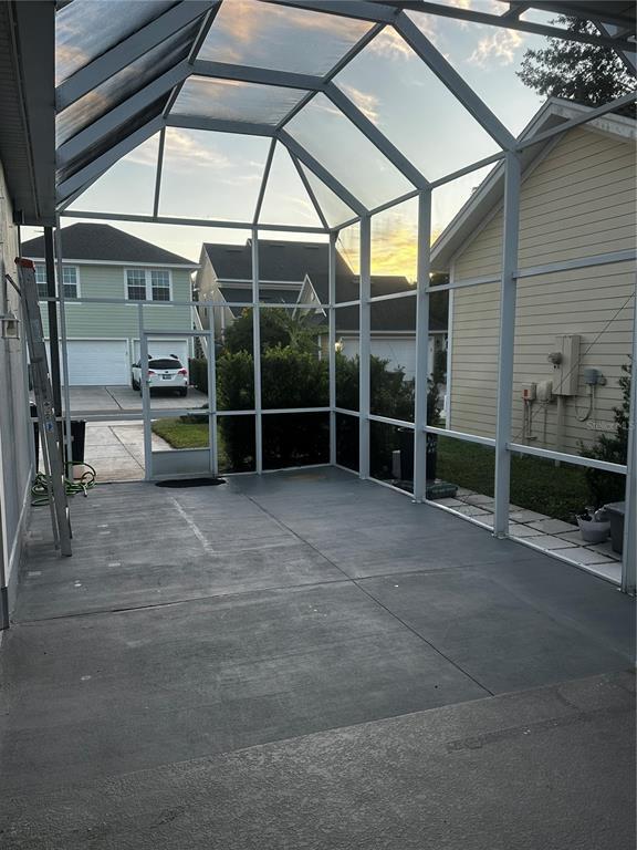 Building Photo - 205 Redbud St