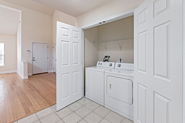 Building Photo - 3 bedroom, 2 bath in Wilmington