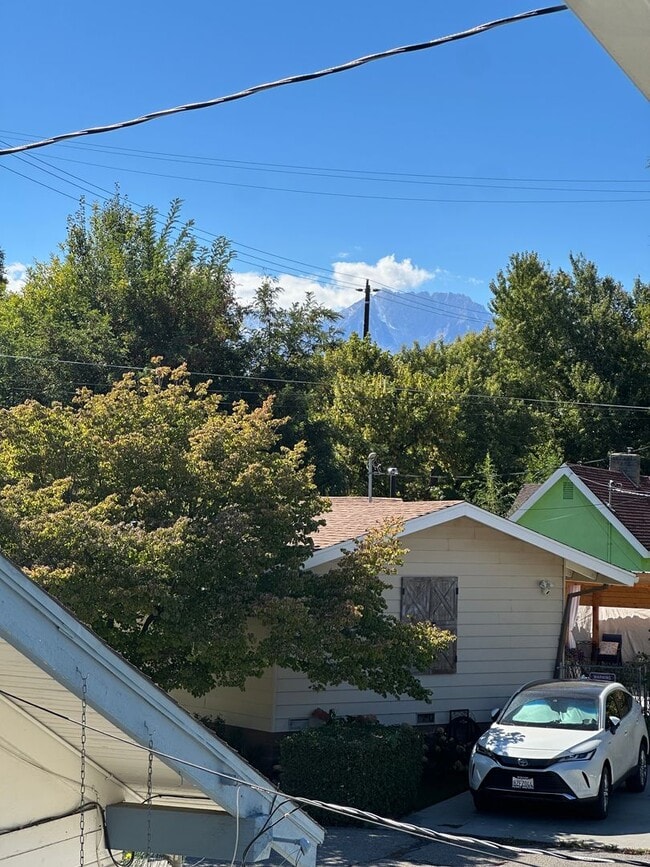 Building Photo - One bedroom, one bath, balcony and great views!