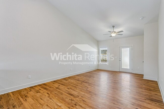 Building Photo - 12868-12868 W Wheatland Ct
