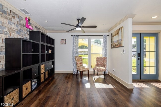 Building Photo - 2507 Lakeview Dr