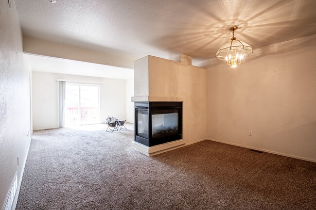 Building Photo - 615 Bosque Vista Point