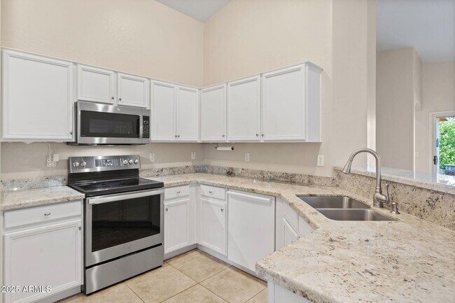 Building Photo - 17532 W Caribbean Ln