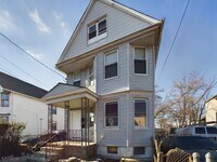 Building Photo - 255 S 19th St