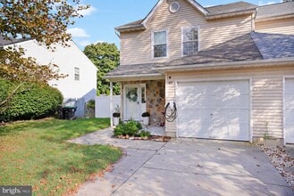 Building Photo - 48 High Meadows Dr