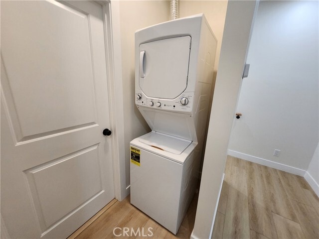 Building Photo - 18252 Saticoy St