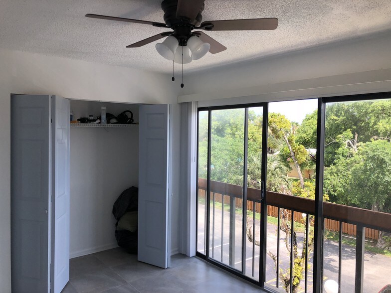 Building Photo - 7795 Grande St