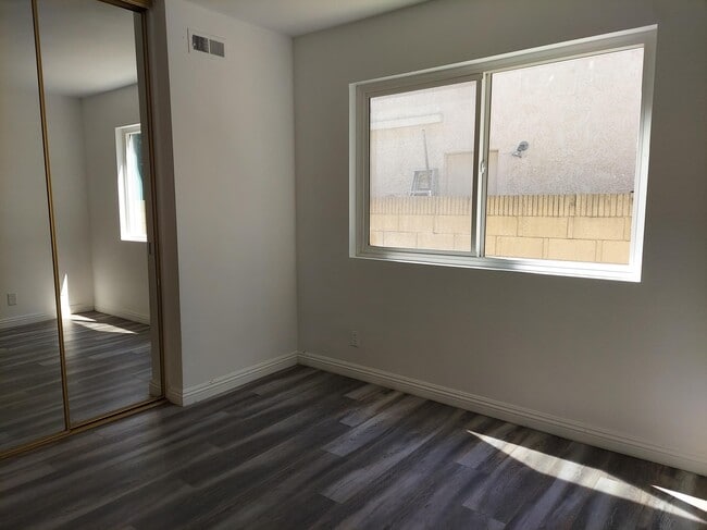 Building Photo - 15702 Sunburst Ln