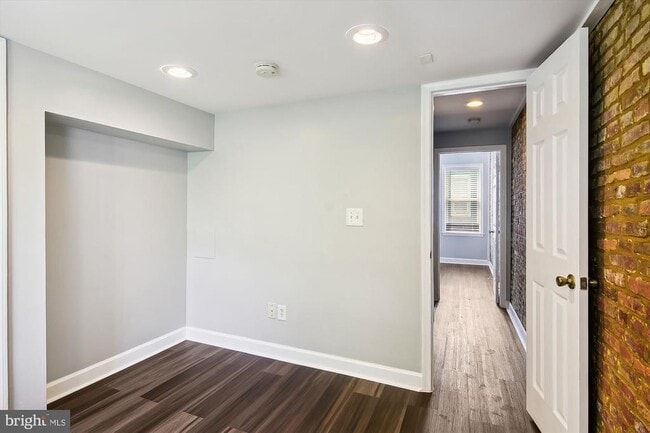 Building Photo - 1609 Olive St