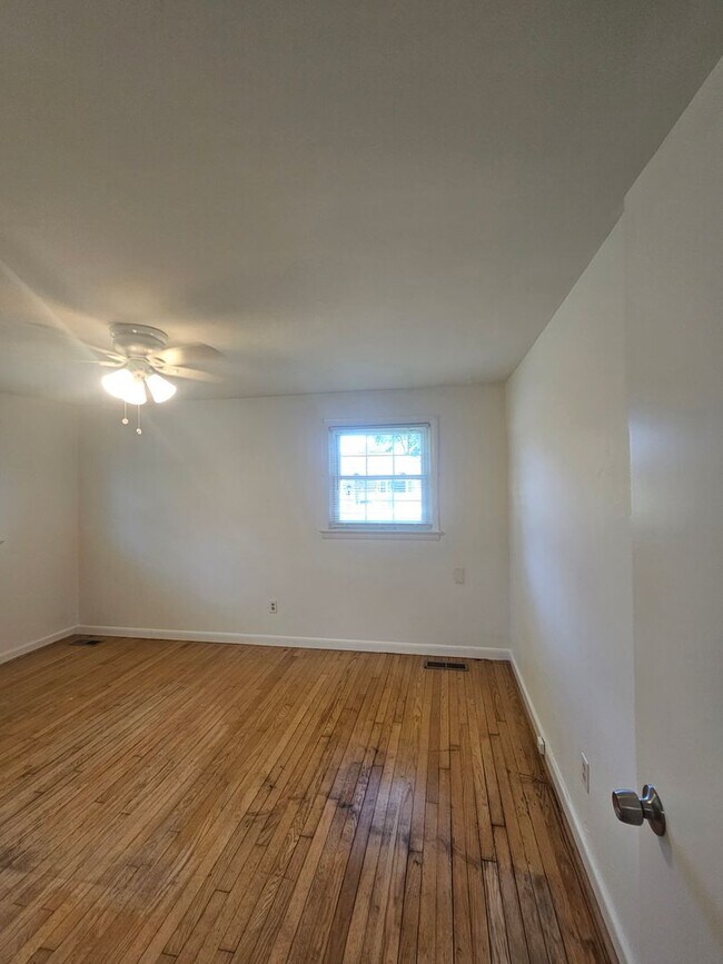 Building Photo - 7022 Gardner Dr