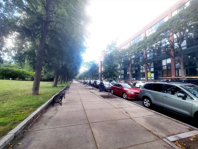 Building Photo - 42 8th St