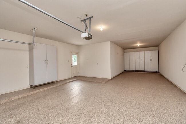 Building Photo - 14207 Jade Cove Dr