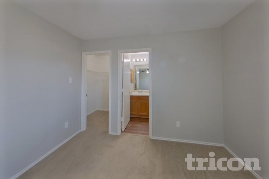 Building Photo - 11312 Hungry Horse Dr