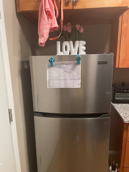 Building Photo - 2120 Lara Dr