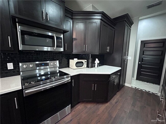 Building Photo - 25 Brightwood Ave