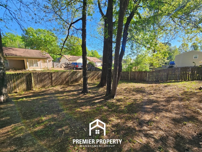 Building Photo - Modern 3BR/2BA Memphis Home | Vaulted Ceilings, Hardwood Floors & Dual Dining