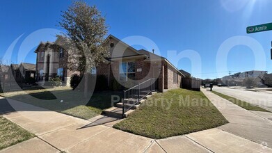Building Photo - 1235 Acmite Ave