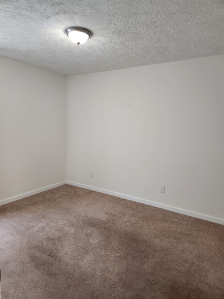 Building Photo - 730 Harless St
