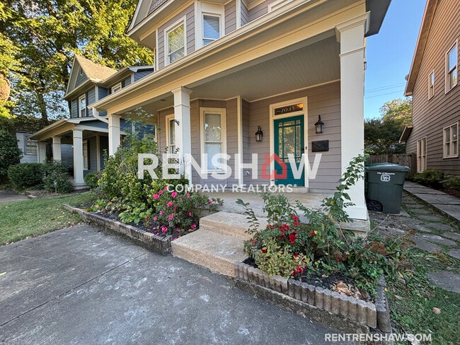 Building Photo - 2043 Peabody Ave