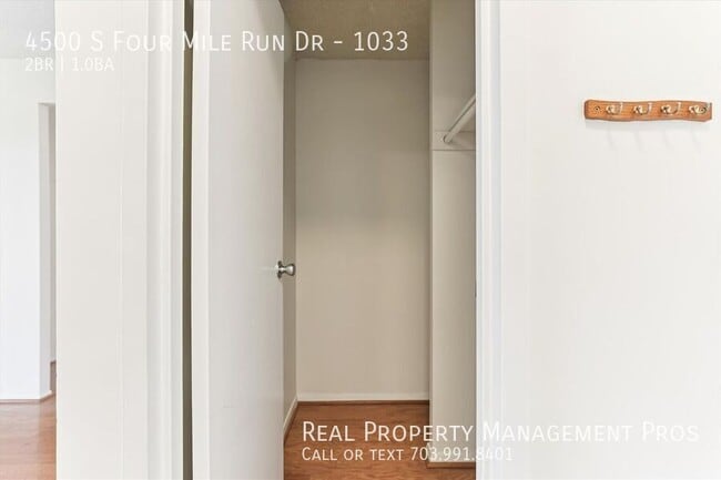 Building Photo - 4500 S Four Mile Run Dr