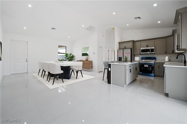 Building Photo - 2458 NW 9th Terrace