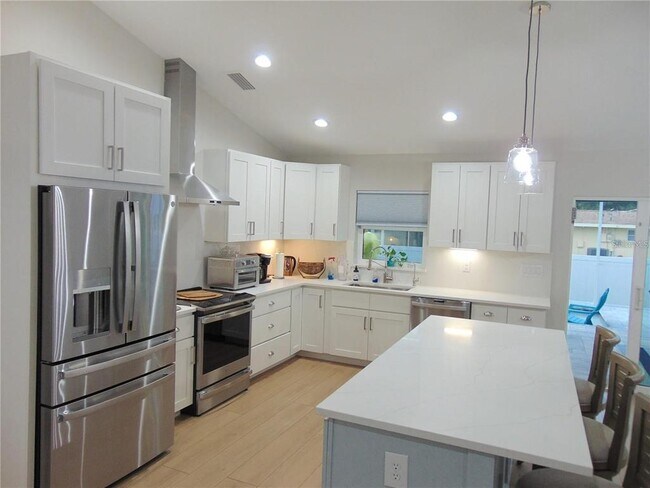 Building Photo - 451 Tanager Rd